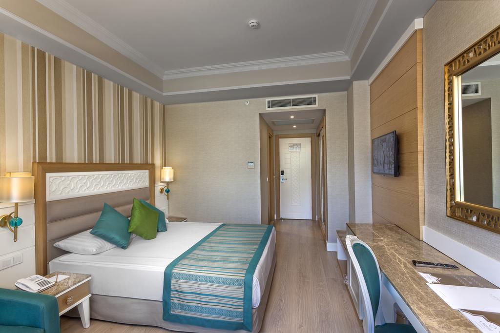 Camera Standard Matrimoniale/Doppia con Letti Singoli